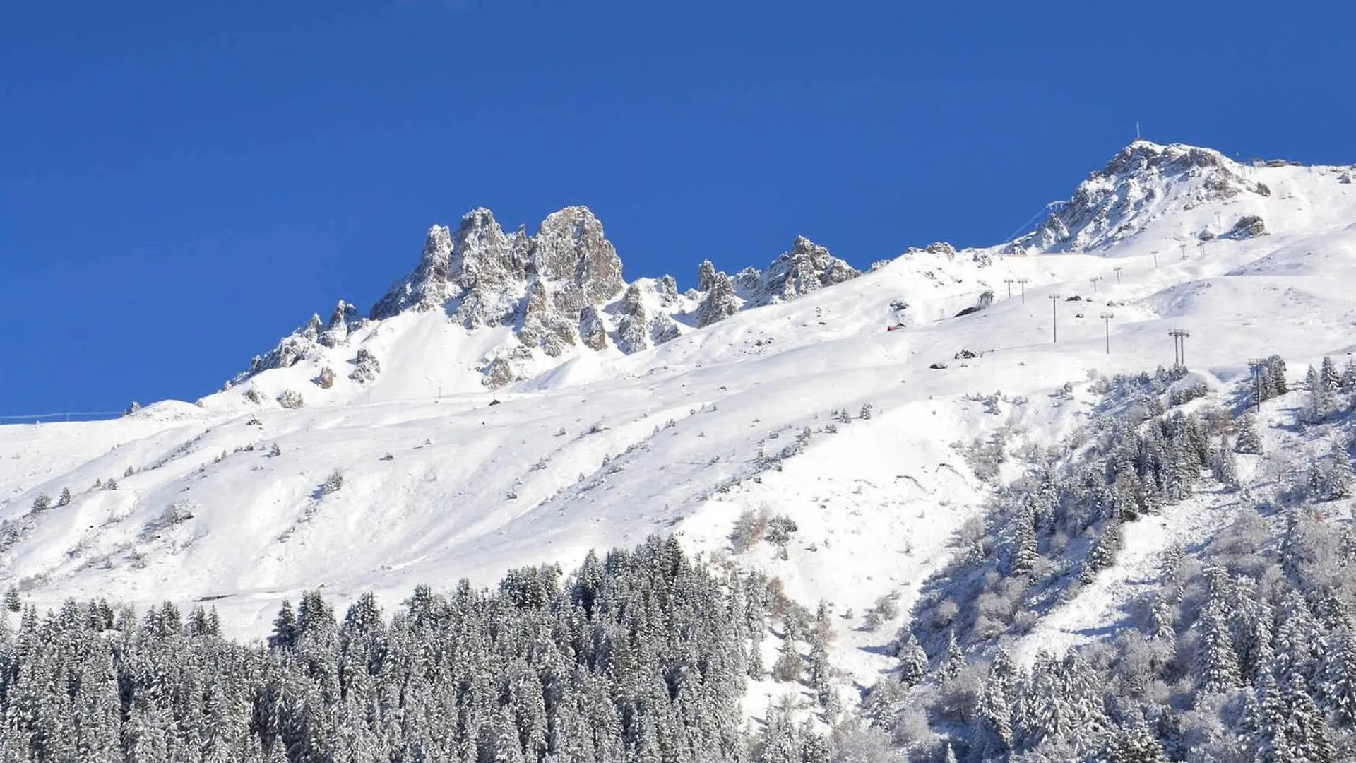 Charmant Appartement Familial, Idealement Situe, 2 Pieces, Balcon, Animaux Acceptes, Meribel - Fr-1-182-69 0*,  France